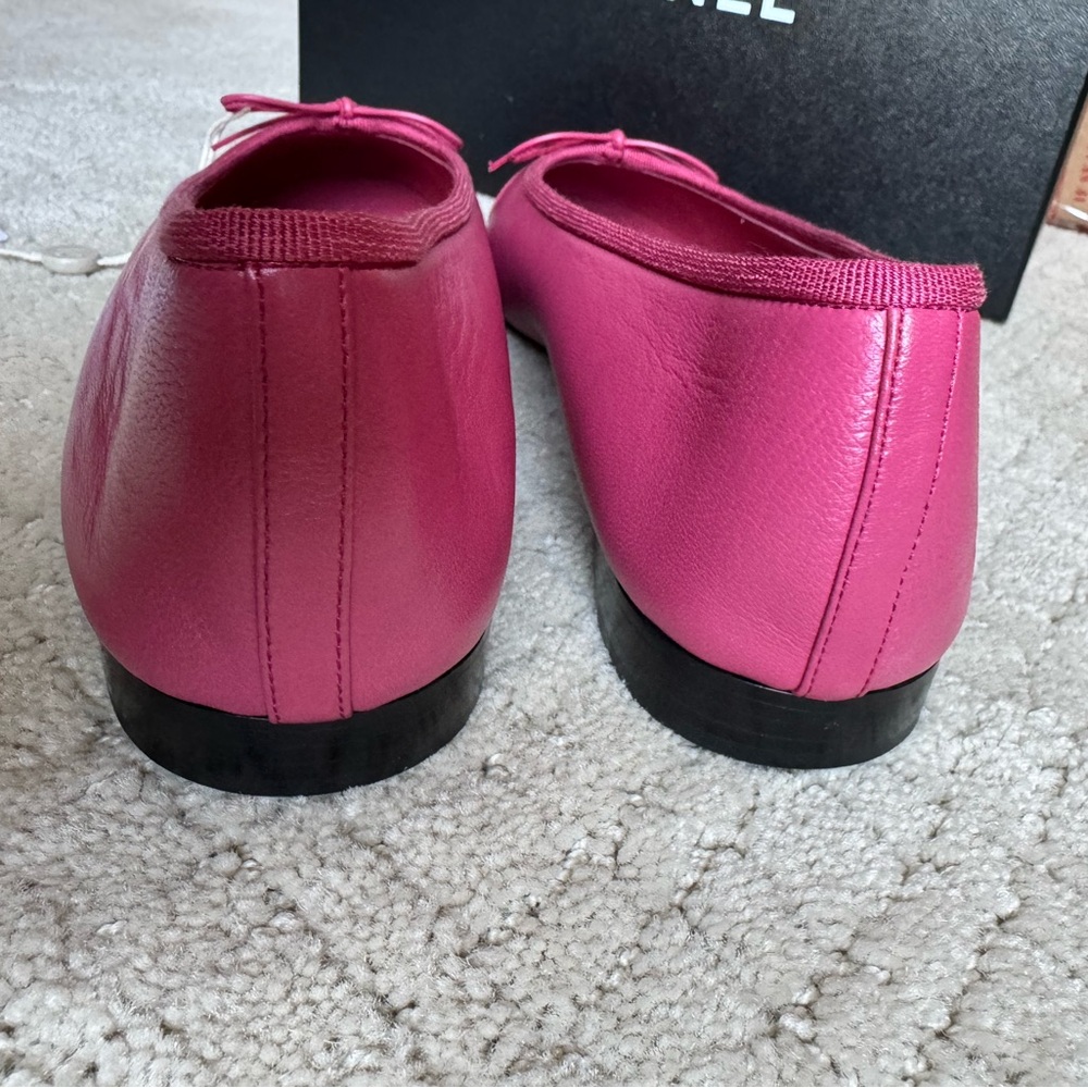 CHANEL Fuchsia Leather Ballet Flats 41.5 - Picture 7 of 8